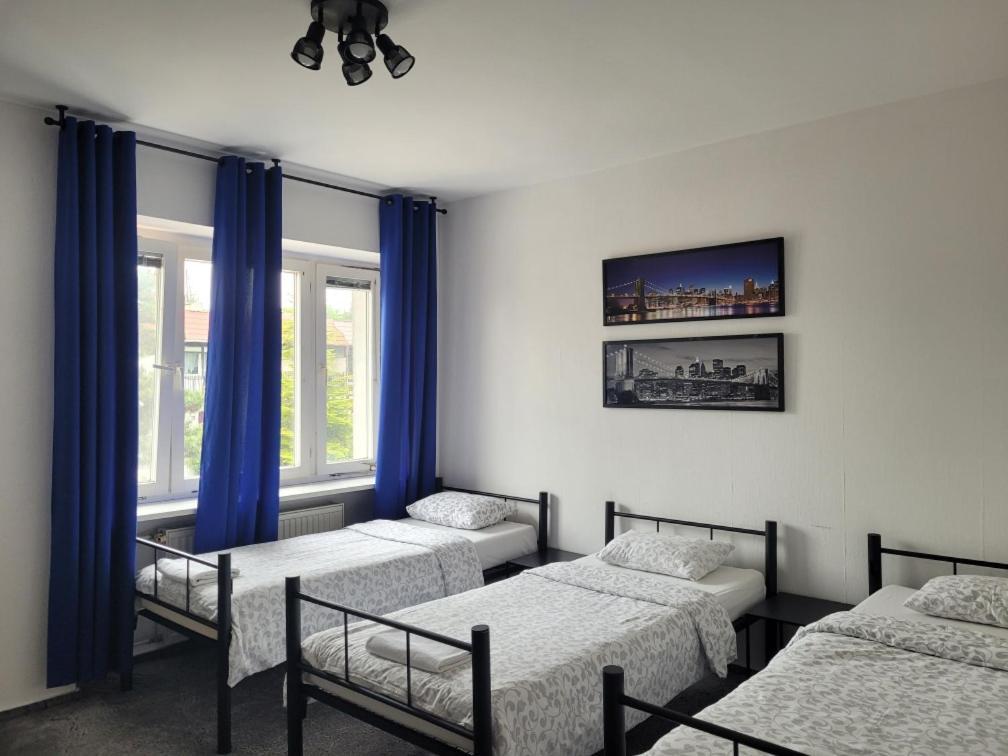 Miastkovo Vandrarhem Poznań Exteriör bild