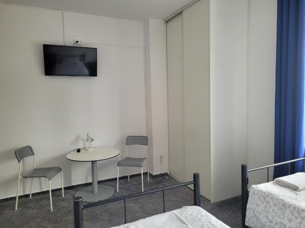 Miastkovo Vandrarhem Poznań Exteriör bild